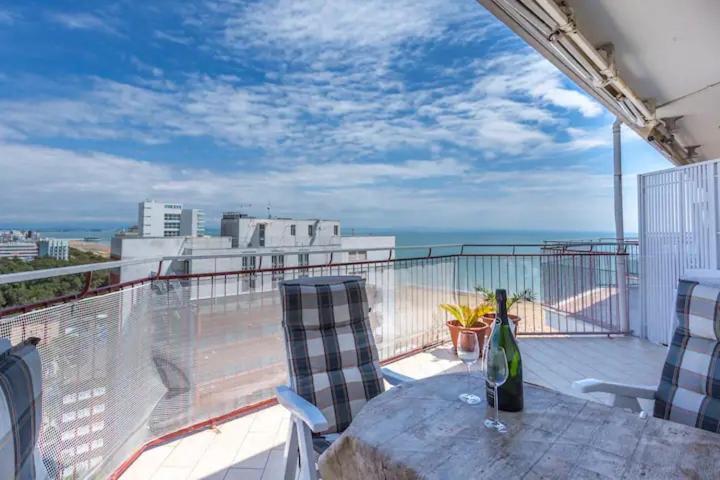 Appartamento Splendido attico, piscina e vista mare Lignano Sabbiadoro Esterno foto
